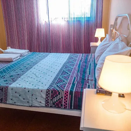 Friends In - Charming Bedrooms In The Historic Center Гостевой дом