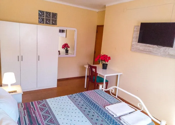 Friends In - Charming Bedrooms In The Historic Center ゲストハウス