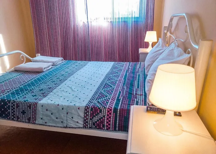 Friends In - Charming Bedrooms In The Historic Center ゲストハウス